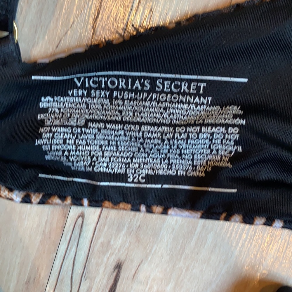 VS 32C Very Sexy Push-up Bra Leopard Print - Picture 3 of 4